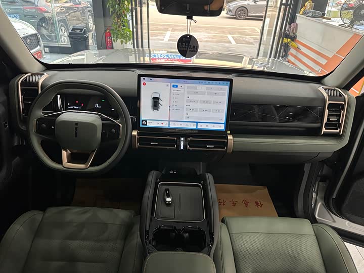 Фото 7 - Chery iCar 03