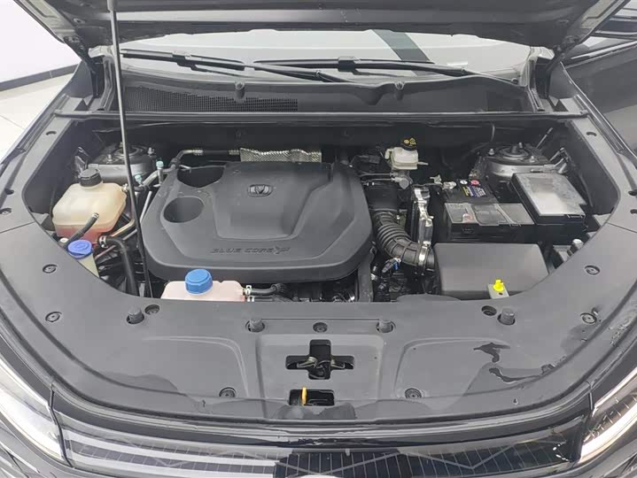 Фото 10 - Changan CS75 Plus