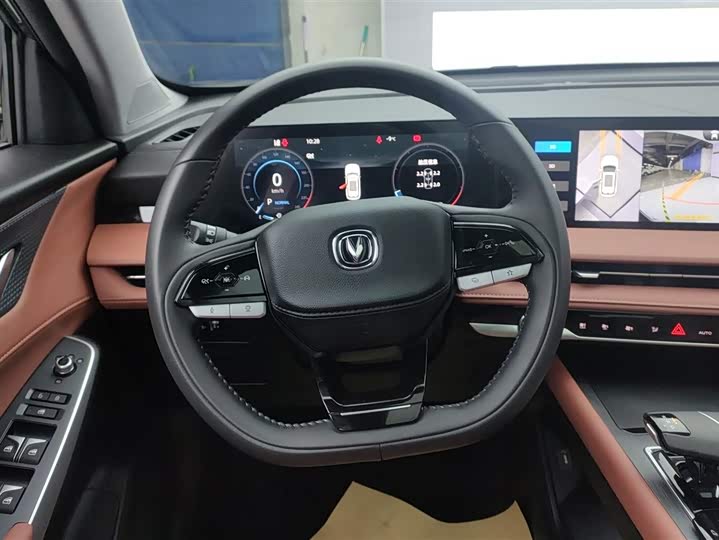 Фото 15 - Changan CS75 Plus