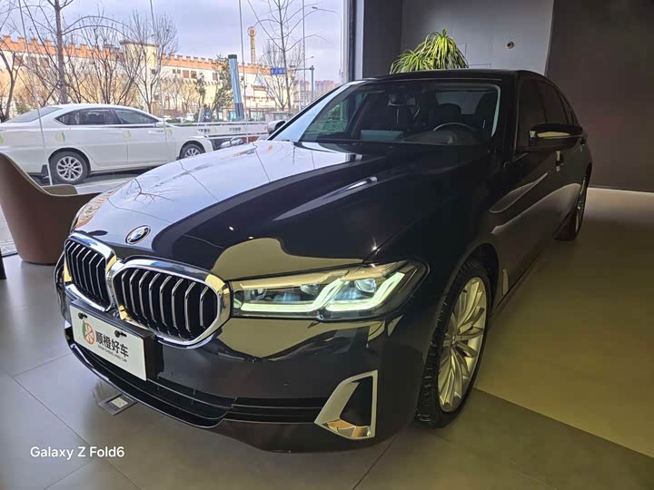 Фото 1 - BMW 5 Series