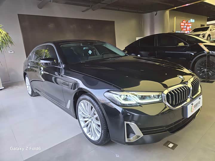 Фото 3 - BMW 5 Series