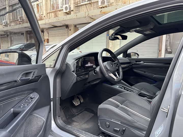 Фото 4 - Volkswagen Golf