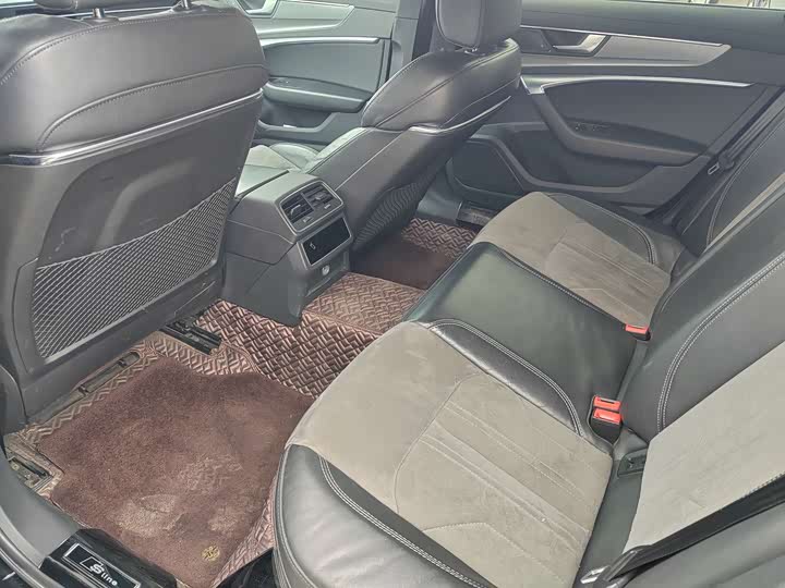 Фото 11 - Audi A6L