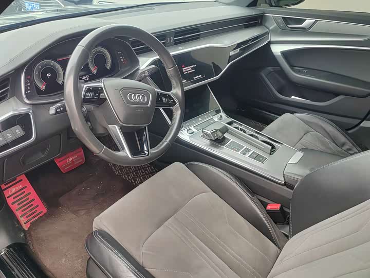 Фото 4 - Audi A6L