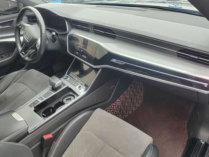 Фото 5 - Audi A6L