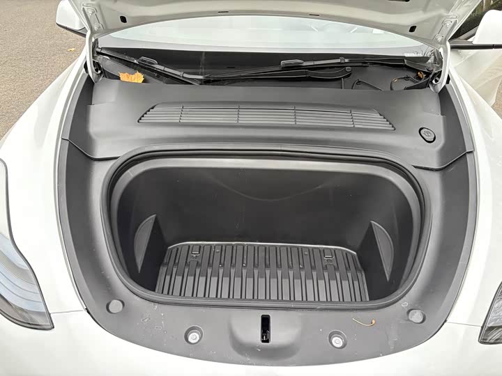 Фото 11 - Tesla Model Y