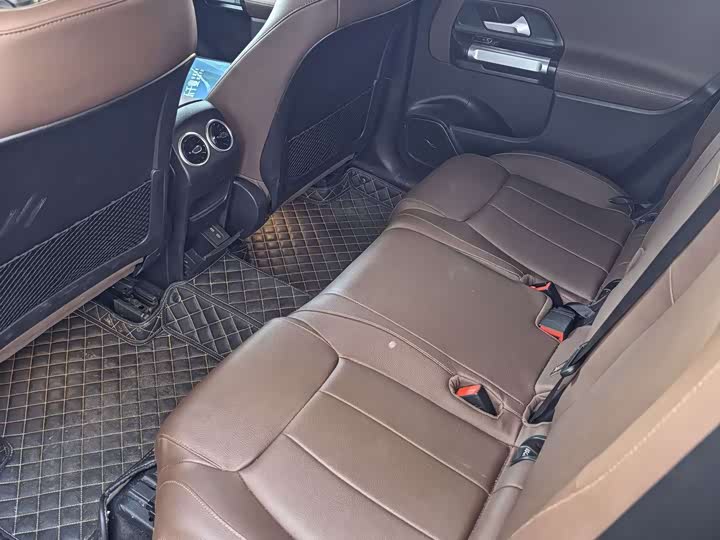 Фото 6 - Mercedes-Benz GLB-Class