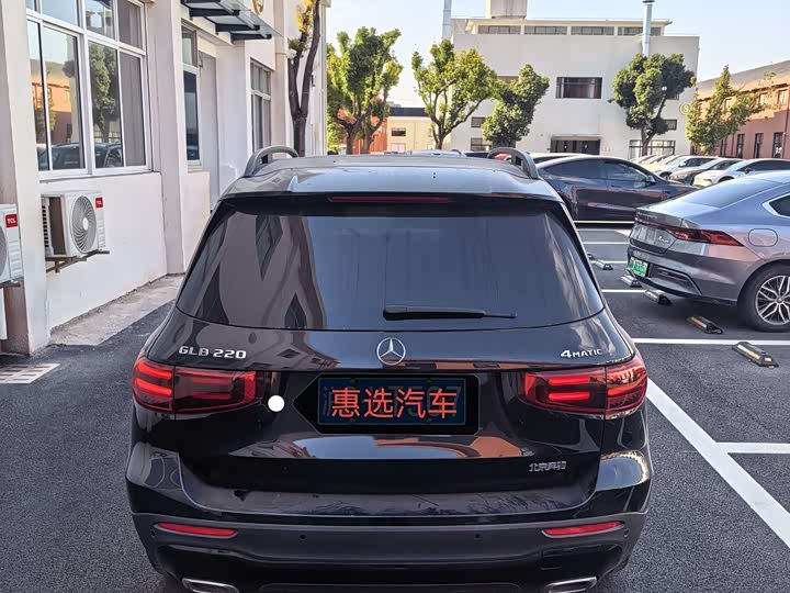 Фото 8 - Mercedes-Benz GLB-Class