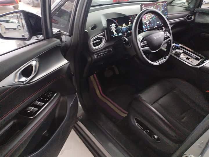 Фото 16 - GAC Aion V