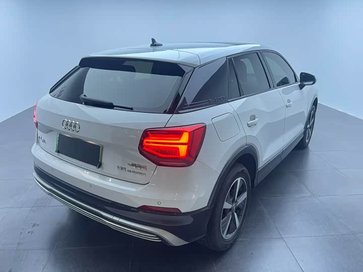 Фото 3 - Audi Q2L e-tron