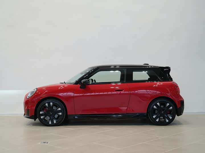 Фото 2 - Mini Cooper JCW
