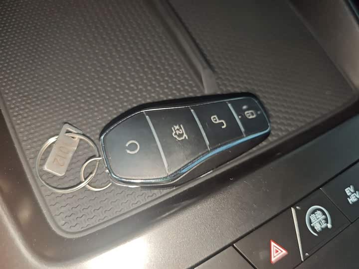 Фото 9 - BYD Qin Plus