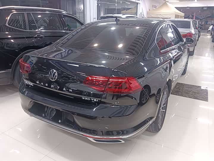 Фото 7 - Volkswagen Magotan