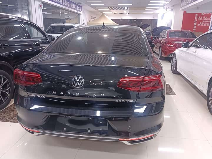 Фото 8 - Volkswagen Magotan