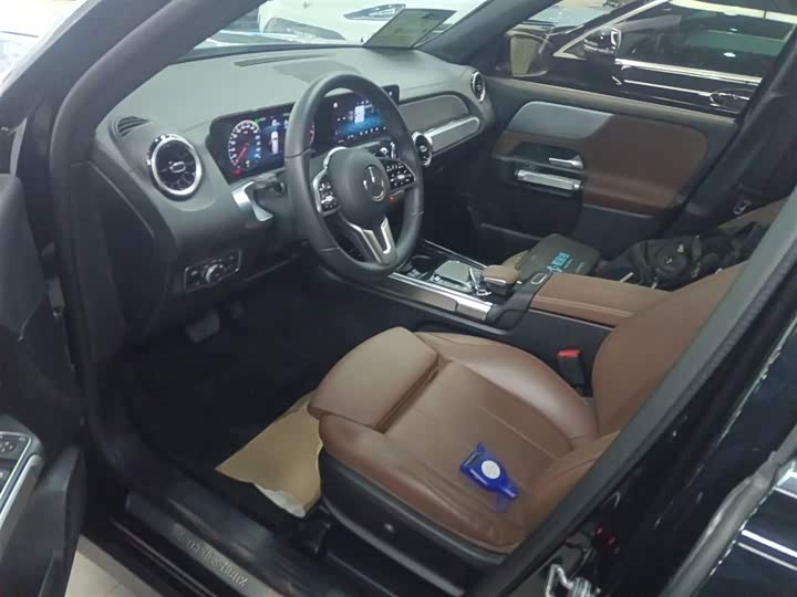 Фото 15 - Mercedes-Benz GLB-Class