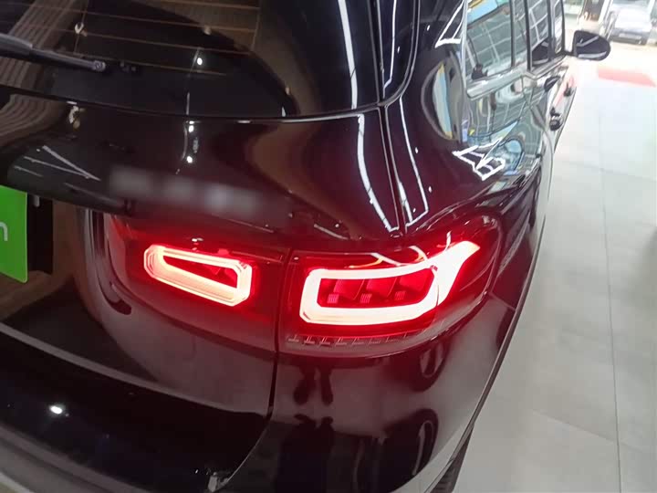 Фото 8 - Mercedes-Benz GLB-Class