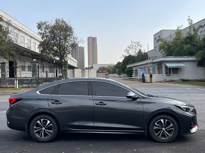 Фото 7 - Changan Eado Plus