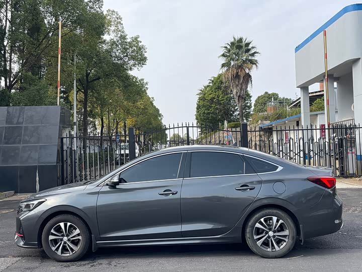 Фото 8 - Changan Eado Plus