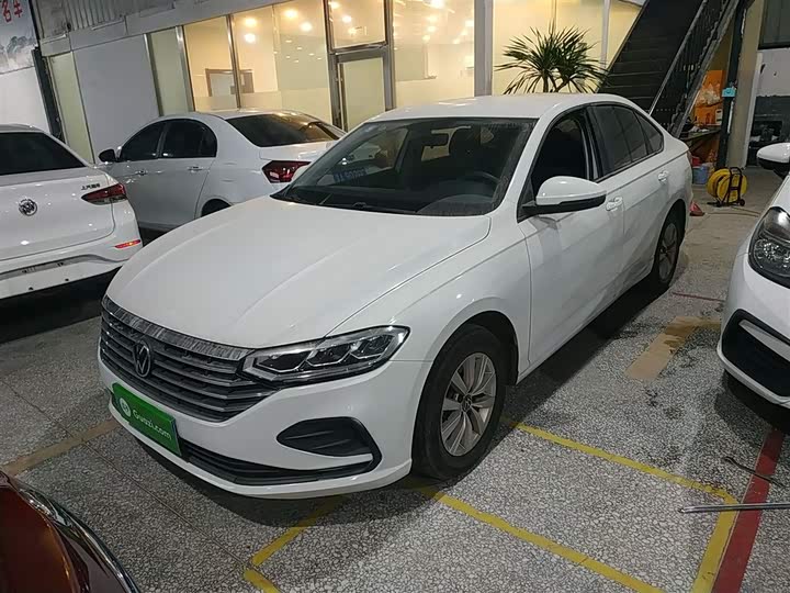 Фото 2 - Volkswagen Lavida