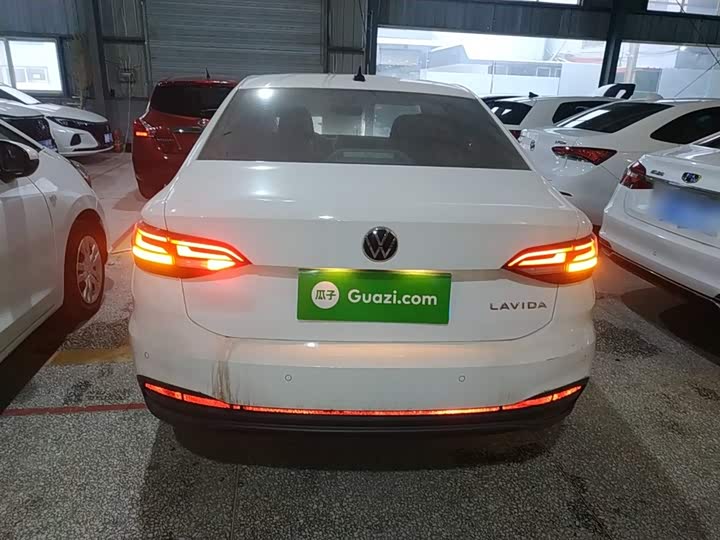 Фото 6 - Volkswagen Lavida