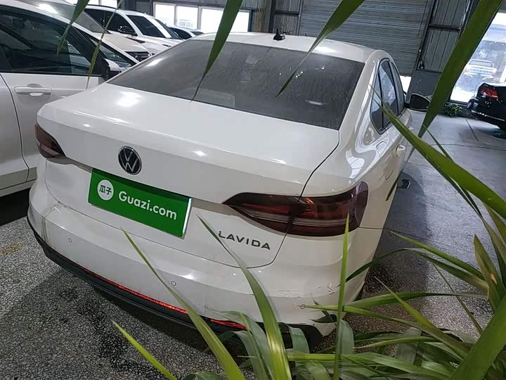 Фото 7 - Volkswagen Lavida