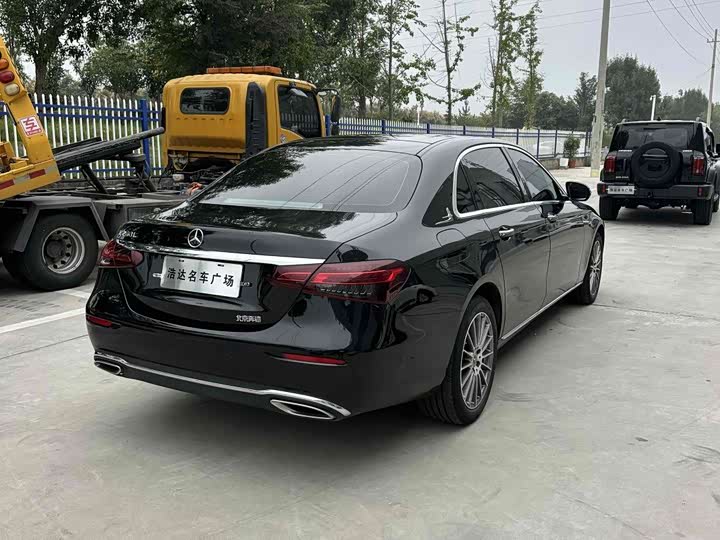 Фото 7 - Mercedes-Benz E-Class