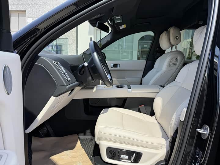 Фото 4 - LiXiang L9