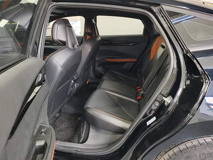 Фото 11 - Changan UNI-V