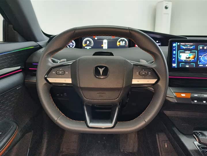 Фото 12 - Changan UNI-V