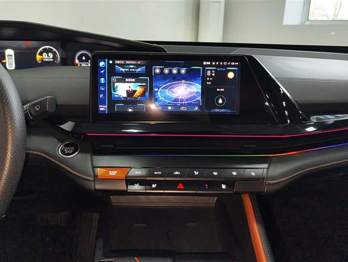 Фото 14 - Changan UNI-V