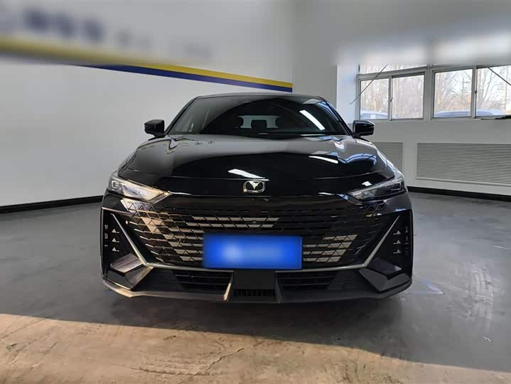 Фото 3 - Changan UNI-V