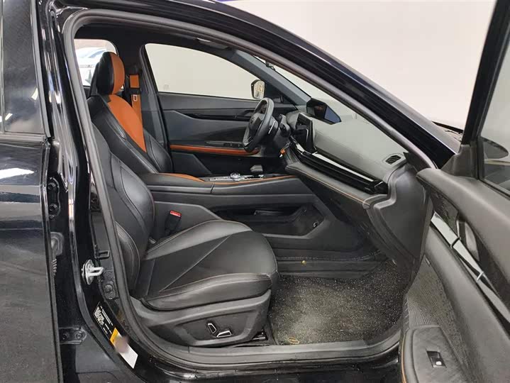 Фото 7 - Changan UNI-V