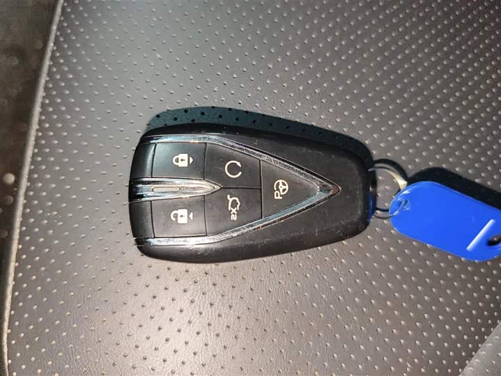 Фото 9 - Changan UNI-V