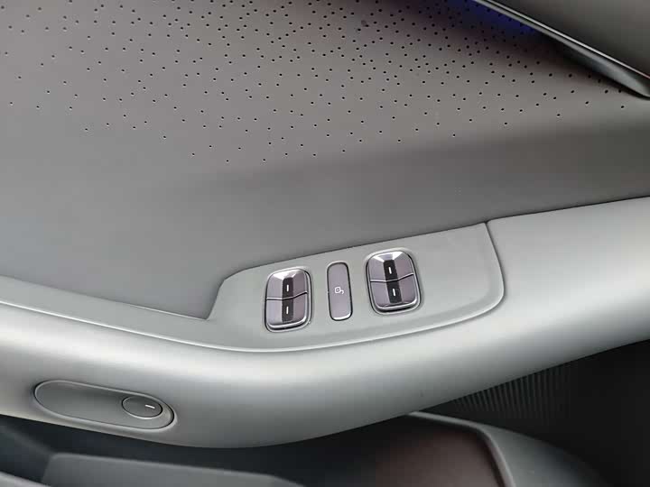 Фото 12 - XPeng F57