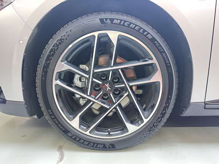 Фото 29 - XPeng F57