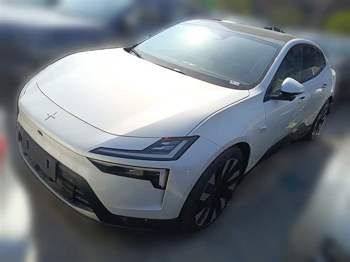 Фото 1 - Polestar 4