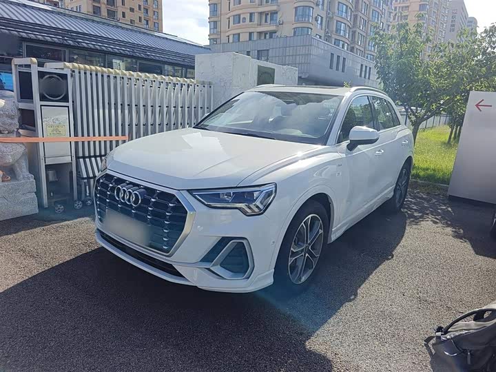 Фото 2 - Audi Q3