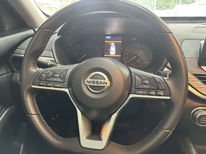 Фото 12 - Nissan Teana