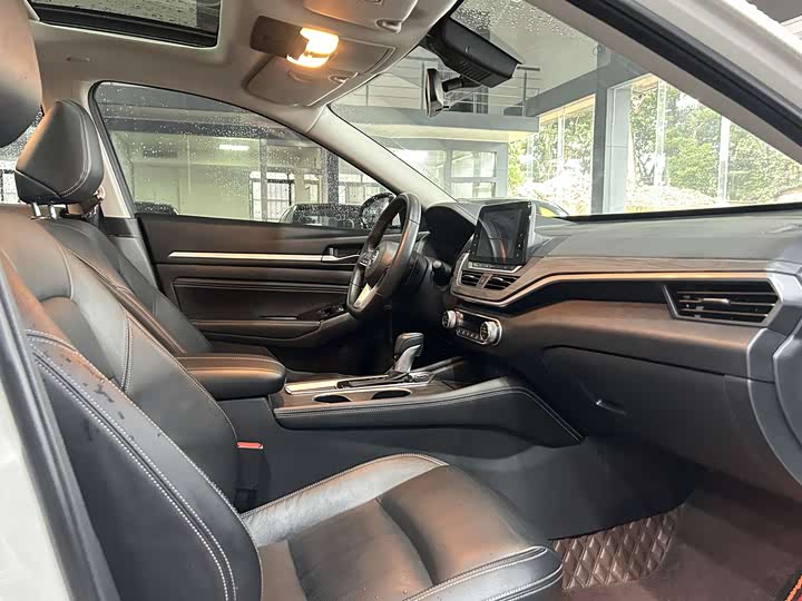 Фото 14 - Nissan Teana