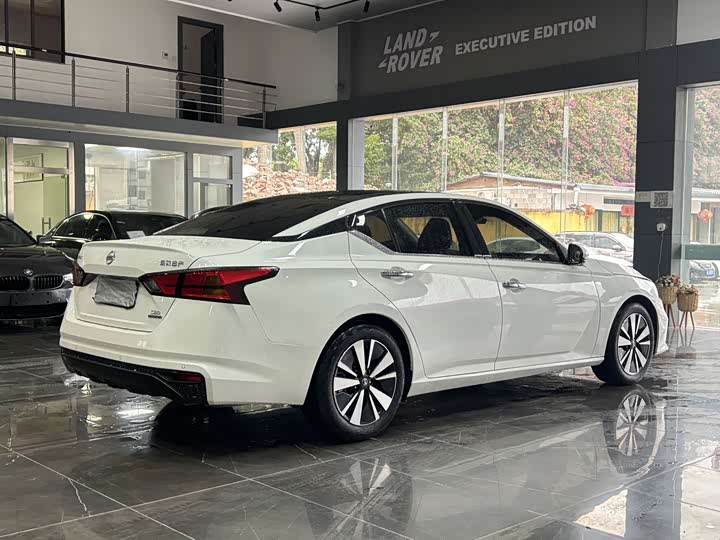 Фото 4 - Nissan Teana