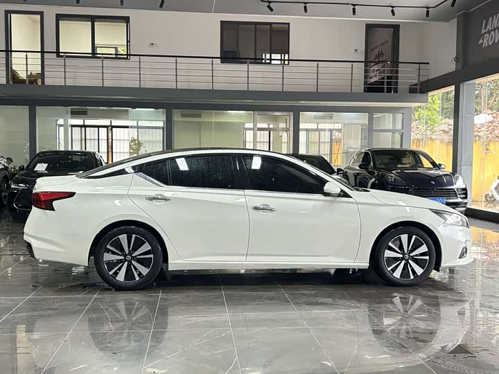 Фото 5 - Nissan Teana