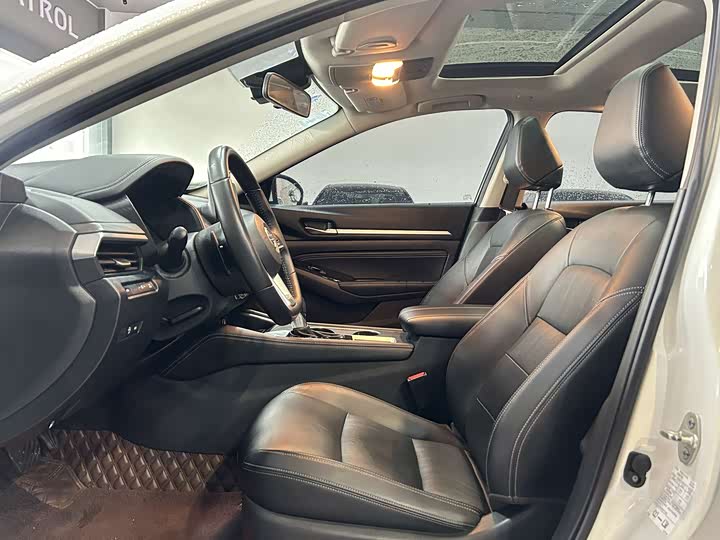 Фото 7 - Nissan Teana