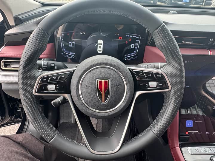 Фото 16 - Hongqi H5