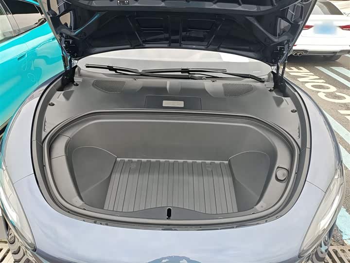 Фото 10 - Xiaomi SU7