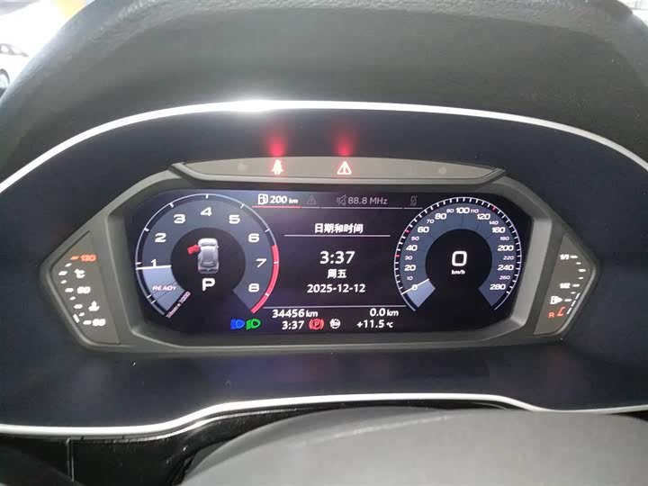 Фото 12 - Audi Q3