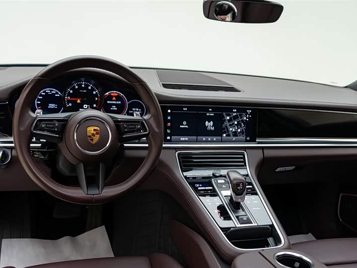 Фото 13 - Porsche Panamera