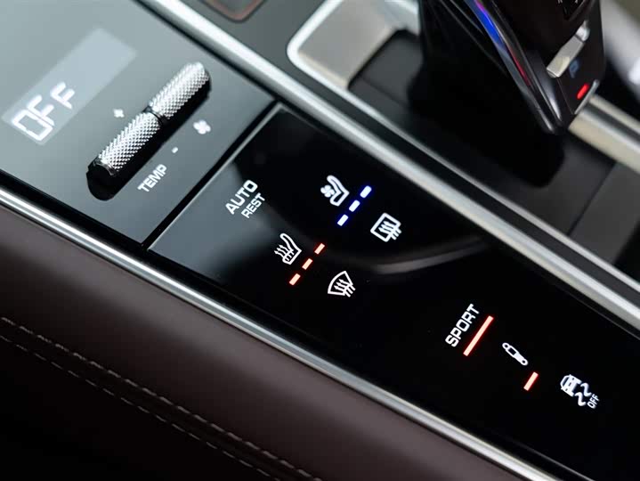 Фото 22 - Porsche Panamera