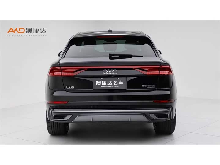 Фото 4 - Audi Q8