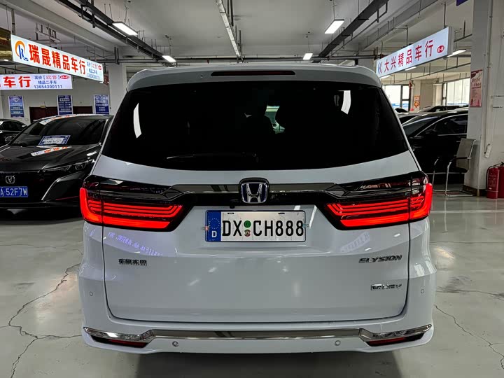 Фото 5 - Honda Elysion
