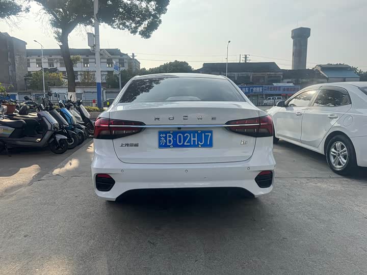 Фото 4 - Roewe i5